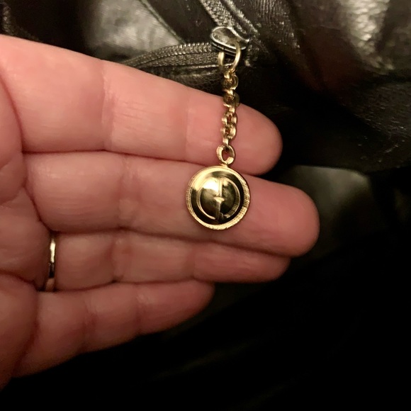 GUCCI Leather Shoulder/Crossbody Bag with Bamboo Handle- Vintage GUC from 1990’s - Picture 7 of 17